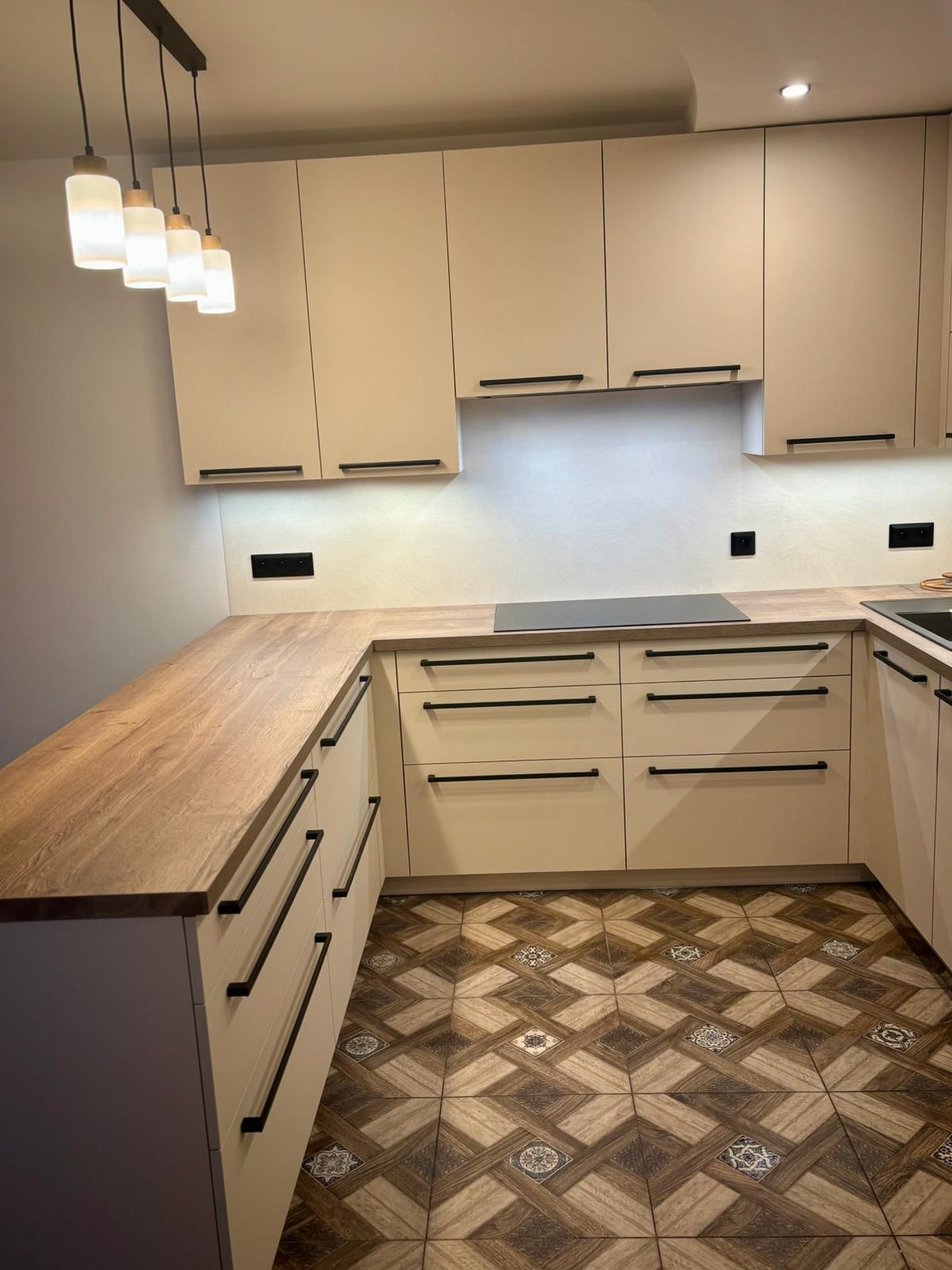 aaaed490-77bf-4d39-b4e9-f817c610d897